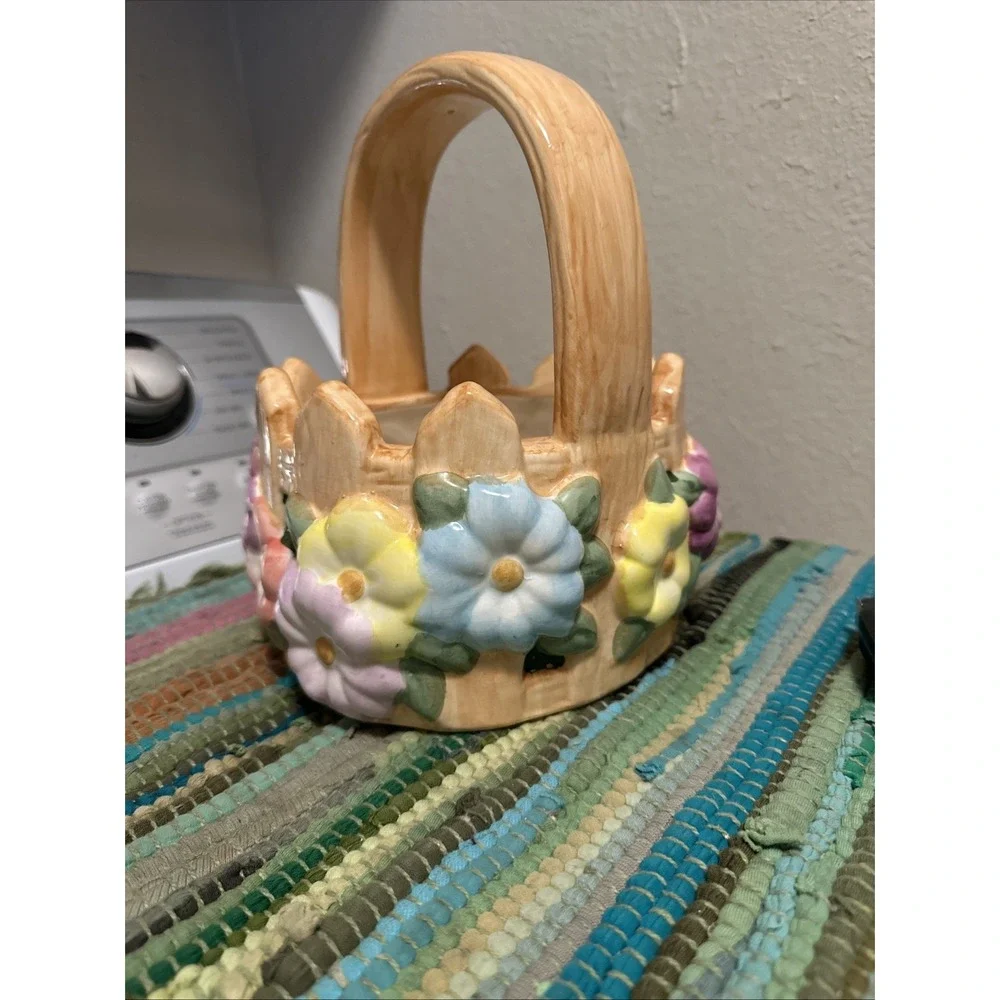 Teleflora Ceramic Picket‎ Fence Basket with Flowers Spring Easter Decor Pastels